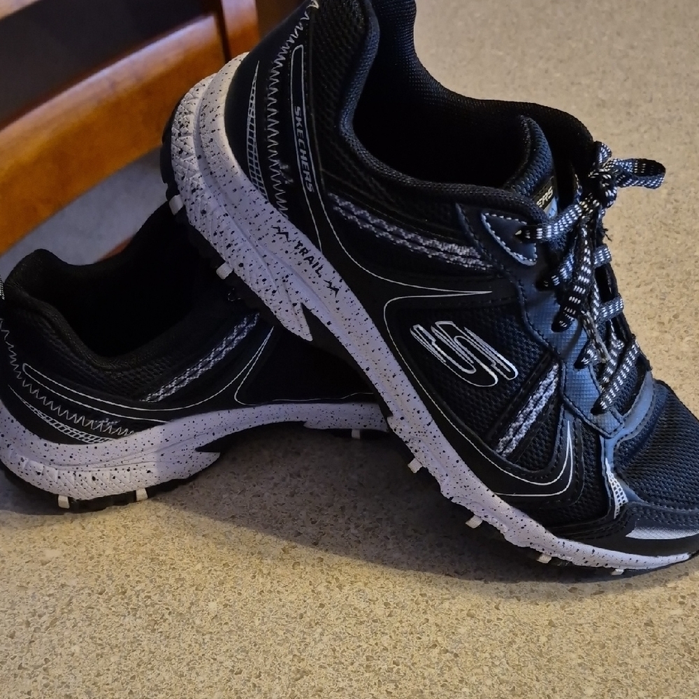 Womens Skechers Hillcrest Trail Black and white sneakers
